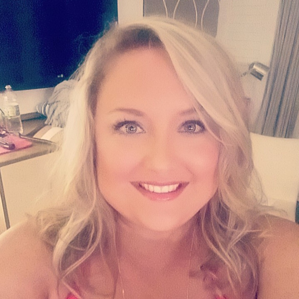 Meet your Posher, Casey